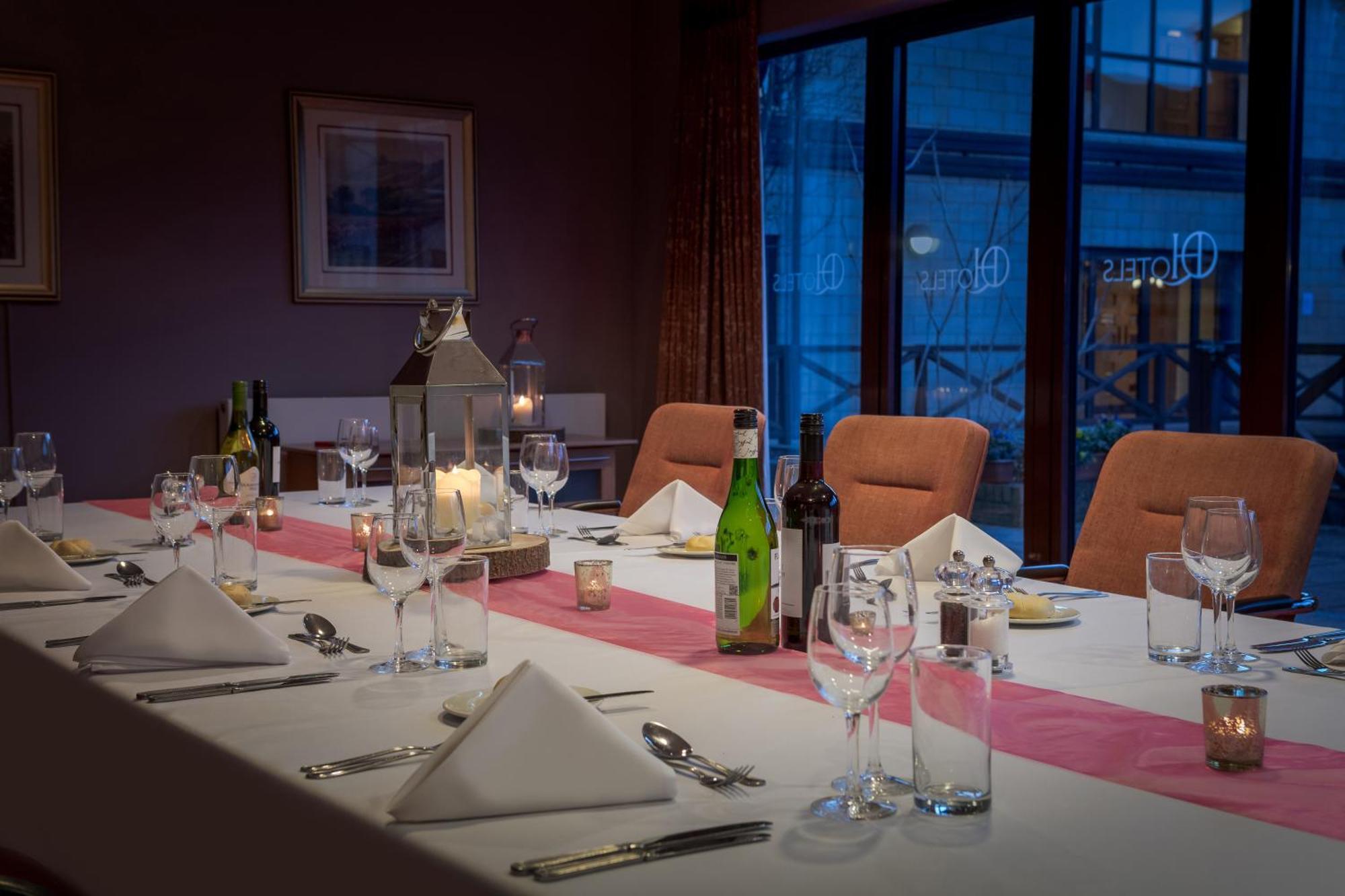 Hampshire Court Hotel & Spa Basingstoke Esterno foto