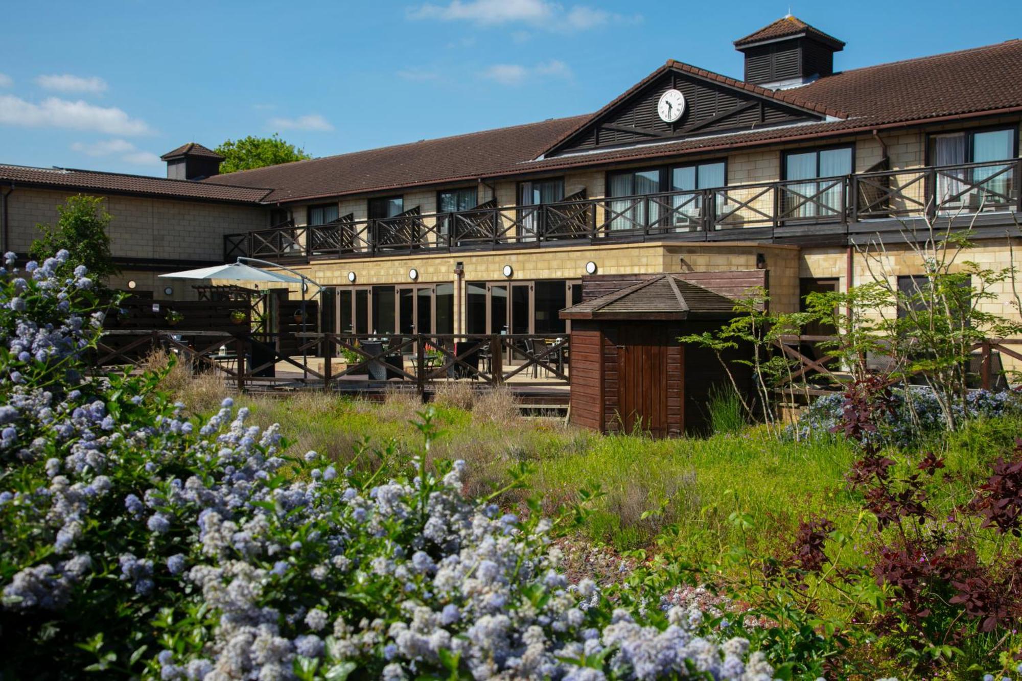 Hampshire Court Hotel & Spa Basingstoke Esterno foto