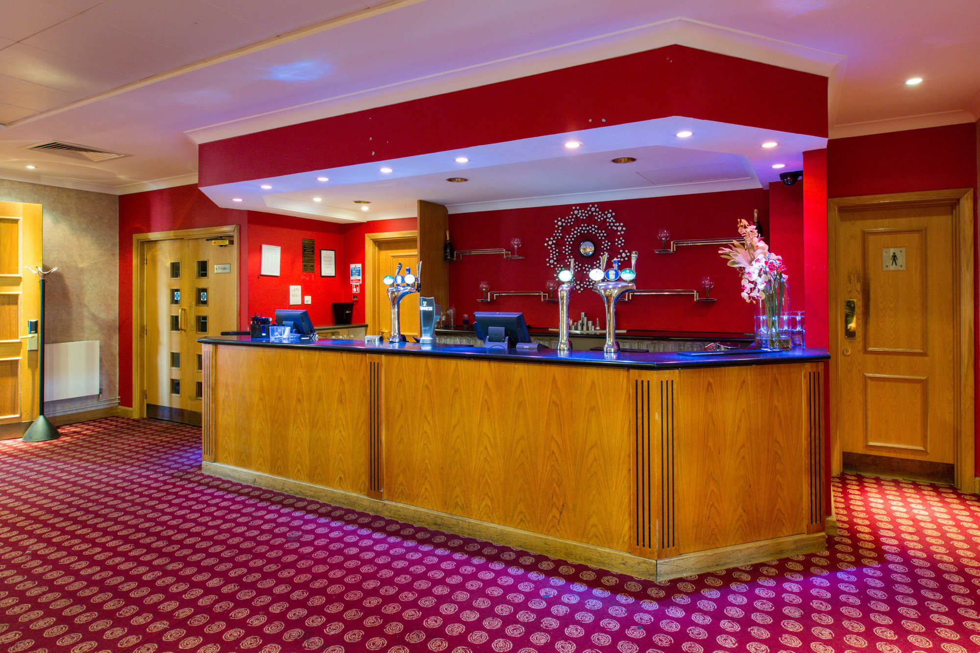 Hampshire Court Hotel & Spa Basingstoke Esterno foto